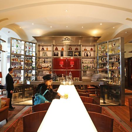 Hotel Le Royal Monceau Raffles Paris Exterior photo