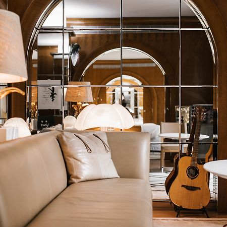 Hotel Le Royal Monceau Raffles Paris Exterior photo