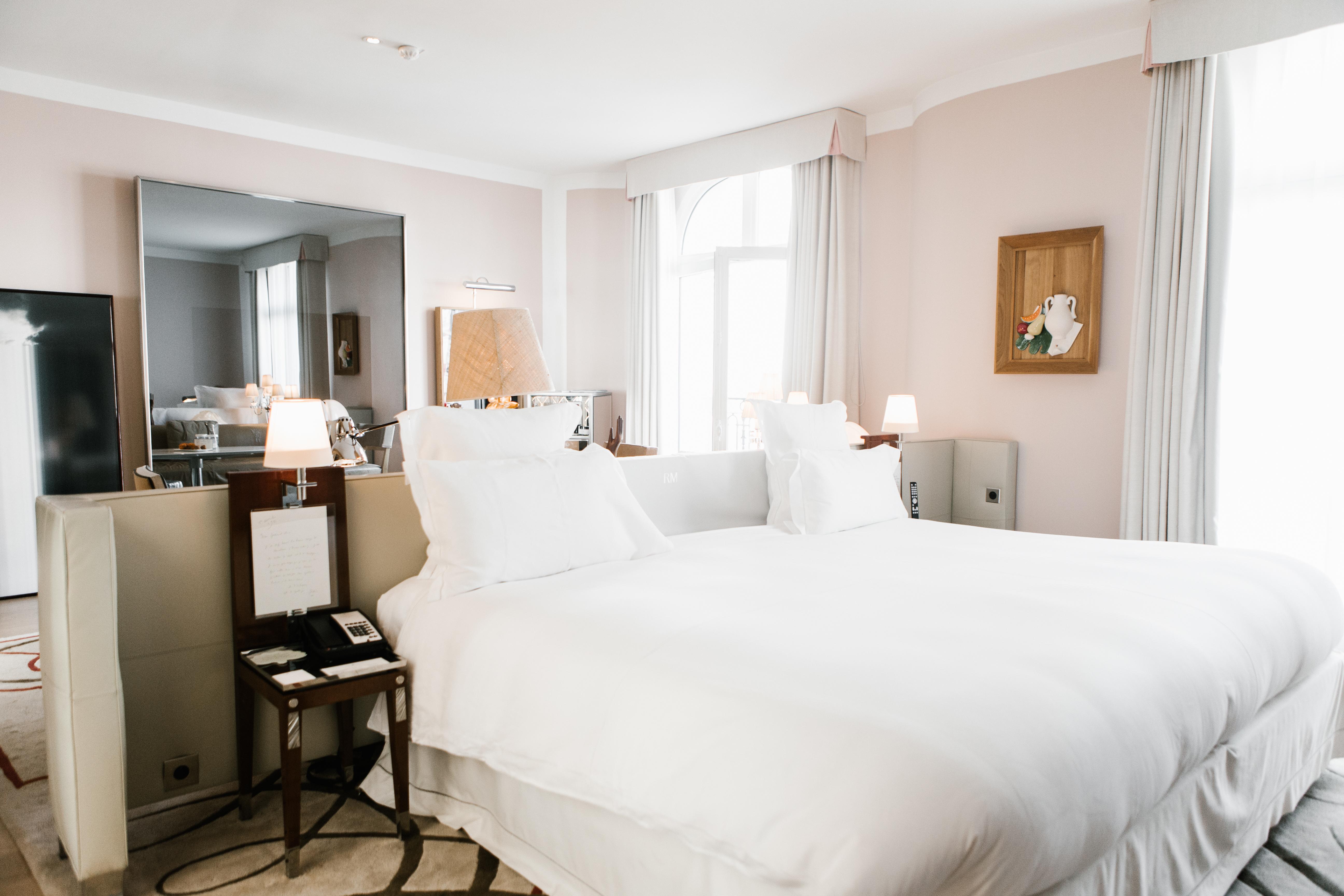 Hotel Le Royal Monceau Raffles Paris Exterior photo