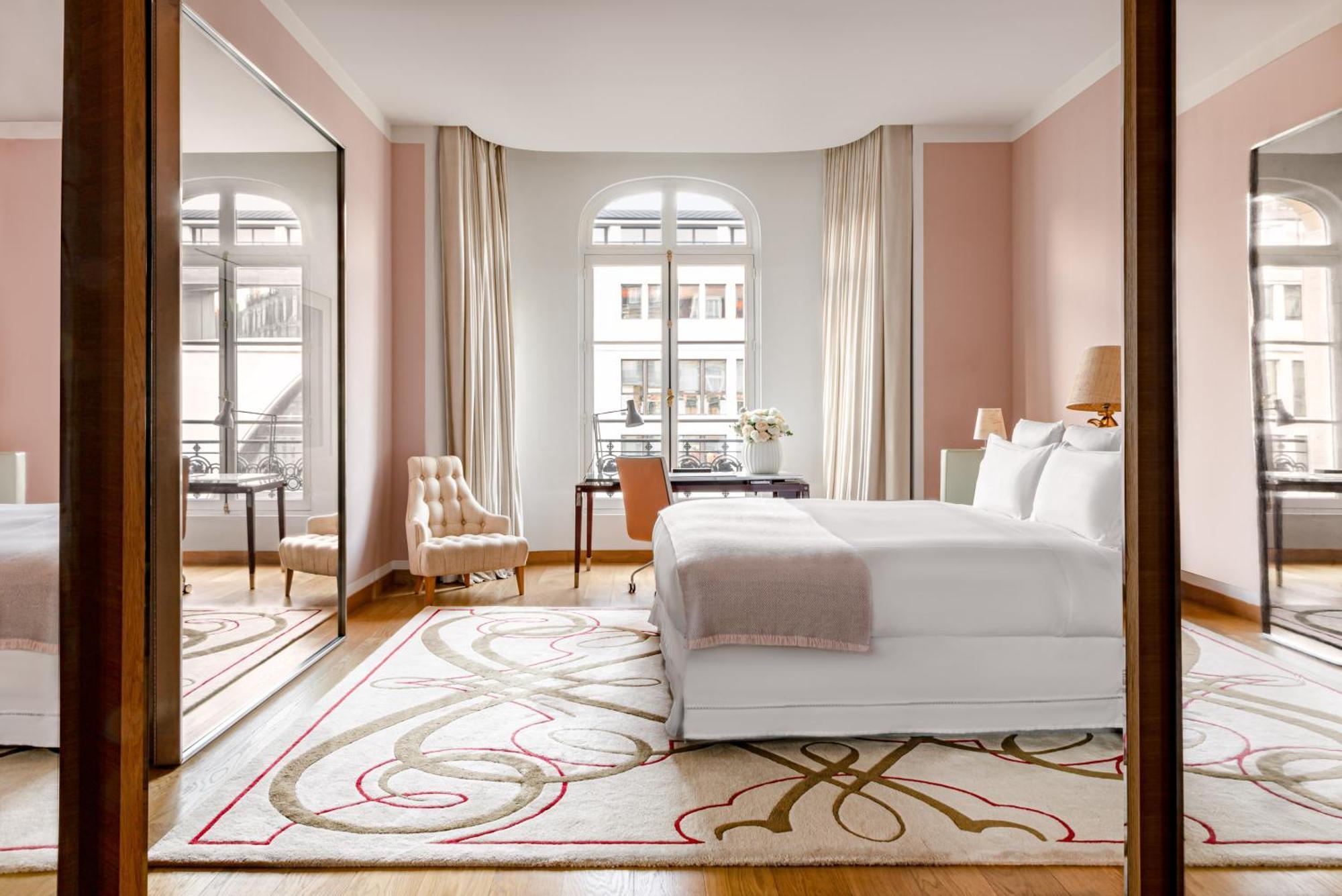 Hotel Le Royal Monceau Raffles Paris Exterior photo
