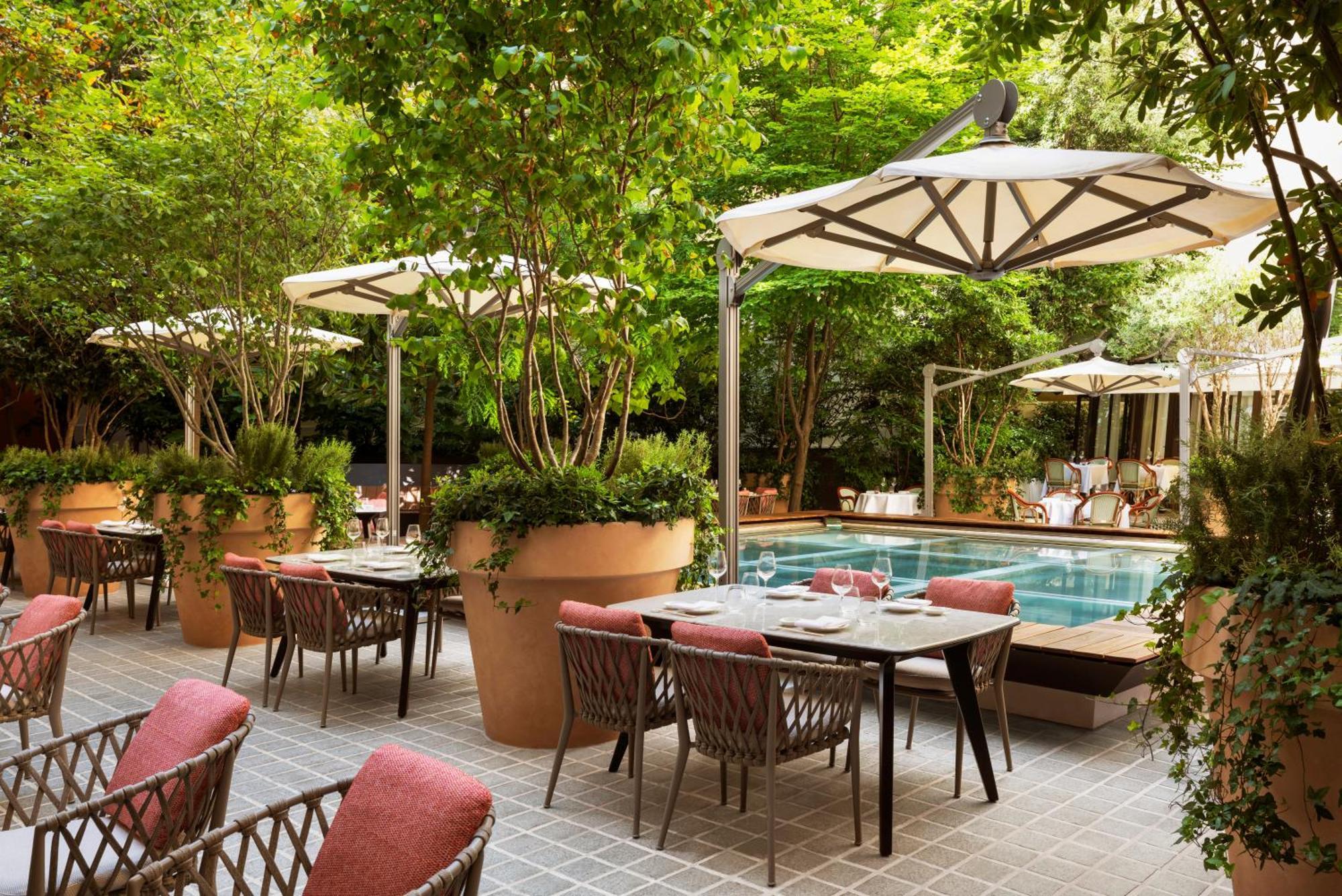 Hotel Le Royal Monceau Raffles Paris Exterior photo