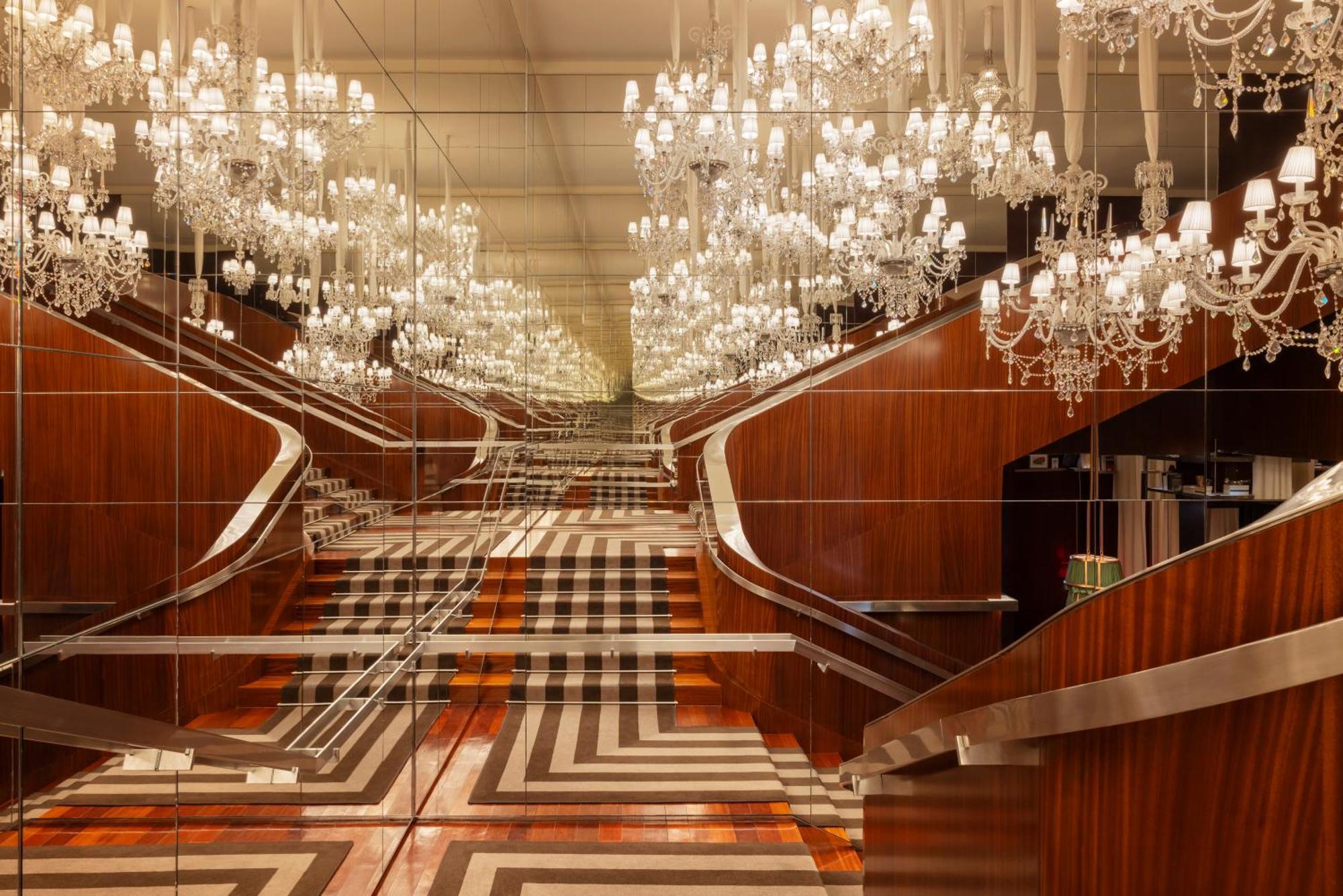 Hotel Le Royal Monceau Raffles Paris Exterior photo