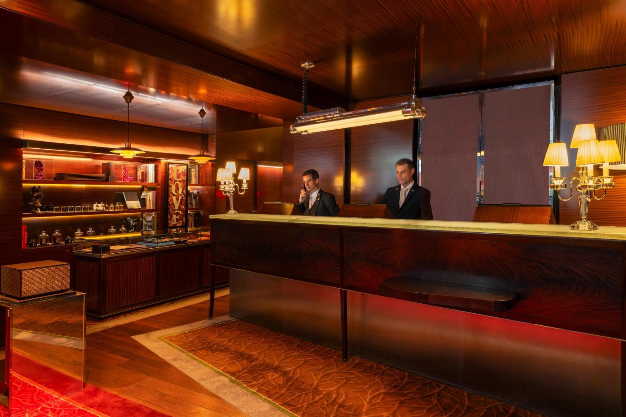 Hotel Le Royal Monceau Raffles Paris Exterior photo