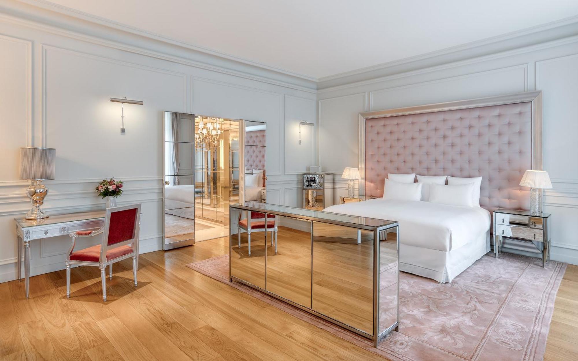 Hotel Le Royal Monceau Raffles Paris Exterior photo
