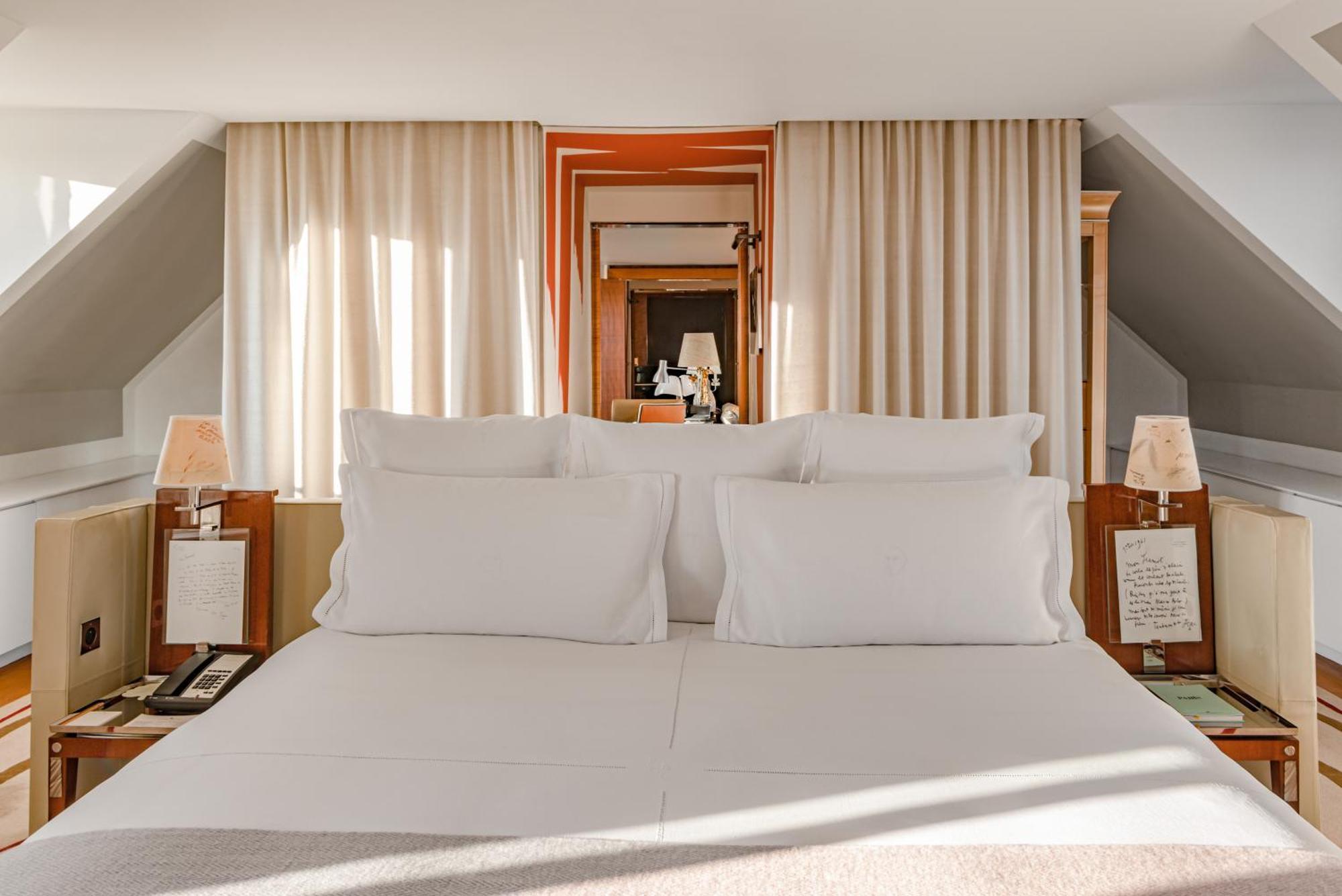 Hotel Le Royal Monceau Raffles Paris Exterior photo