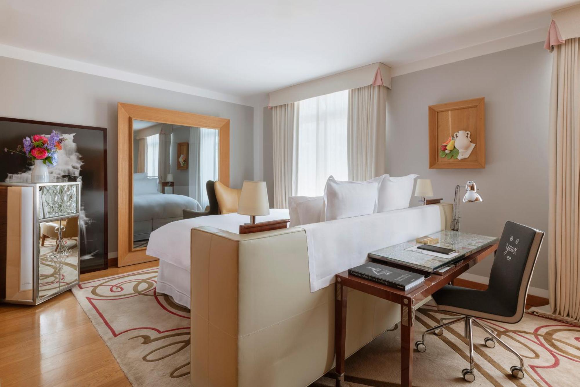 Hotel Le Royal Monceau Raffles Paris Exterior photo
